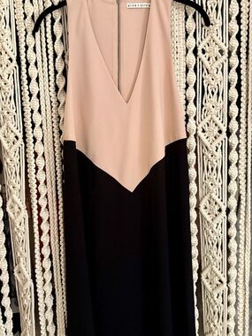 Alice + Olivia | Dresses | New Alice Olivia Deena Pleated Maxi Dress With Hot  Pants Womens Black Size 2 | Poshmark